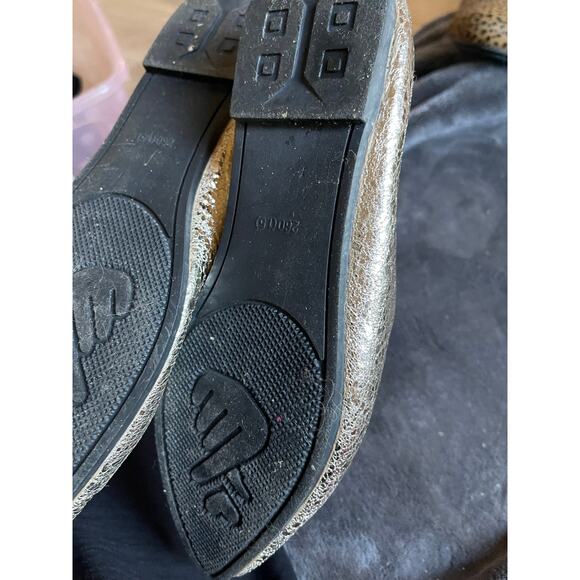 Crinkle Metallic Flats - GUC - 9 - Picture 9 of 10